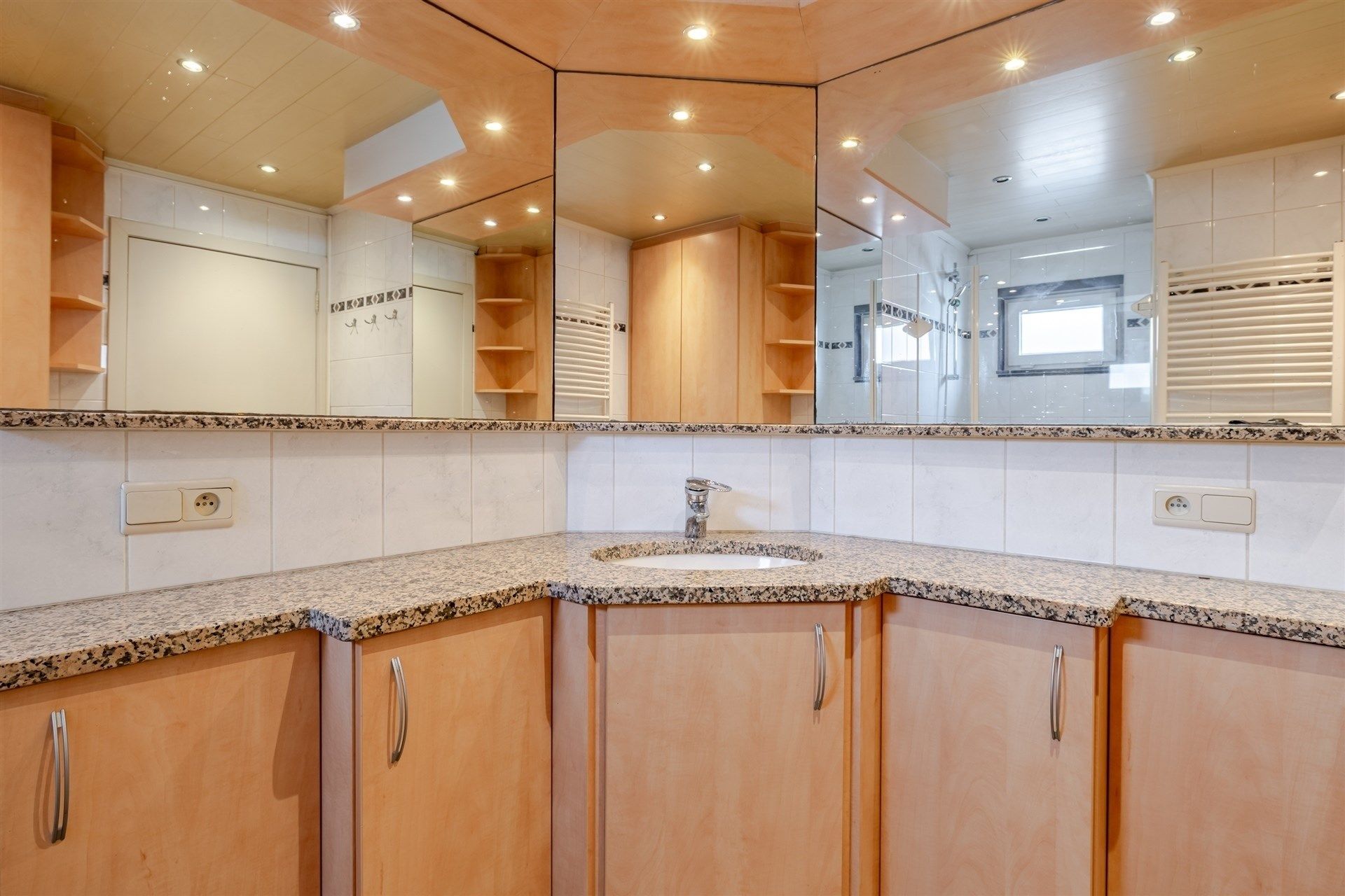 TOPPER! Instapklare woning met 3 slaapkamers! foto 10
