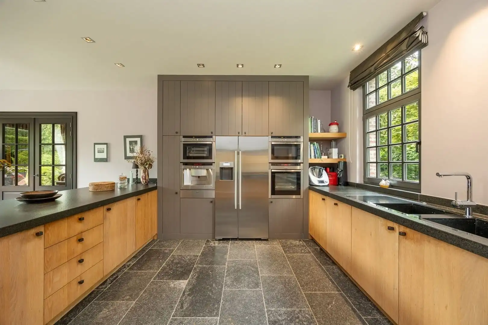Uitzonderlijke villa met 615 m² woonoppervlakte in KONINGSHOF foto 15