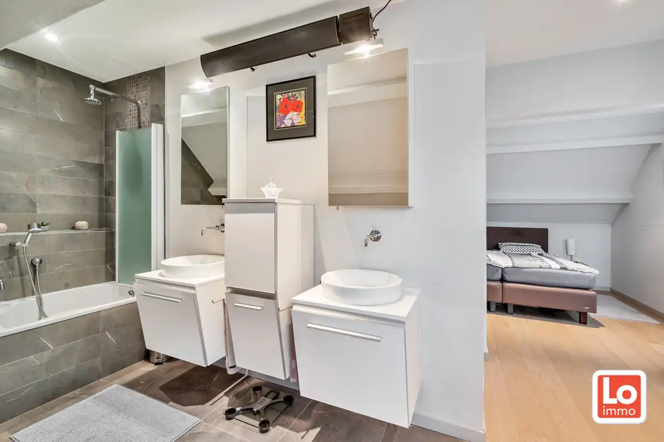 VERKOCHT! Charmante alleenstaande woning met inpandige garage op een zeer goede locatie in Oostakker. foto 22