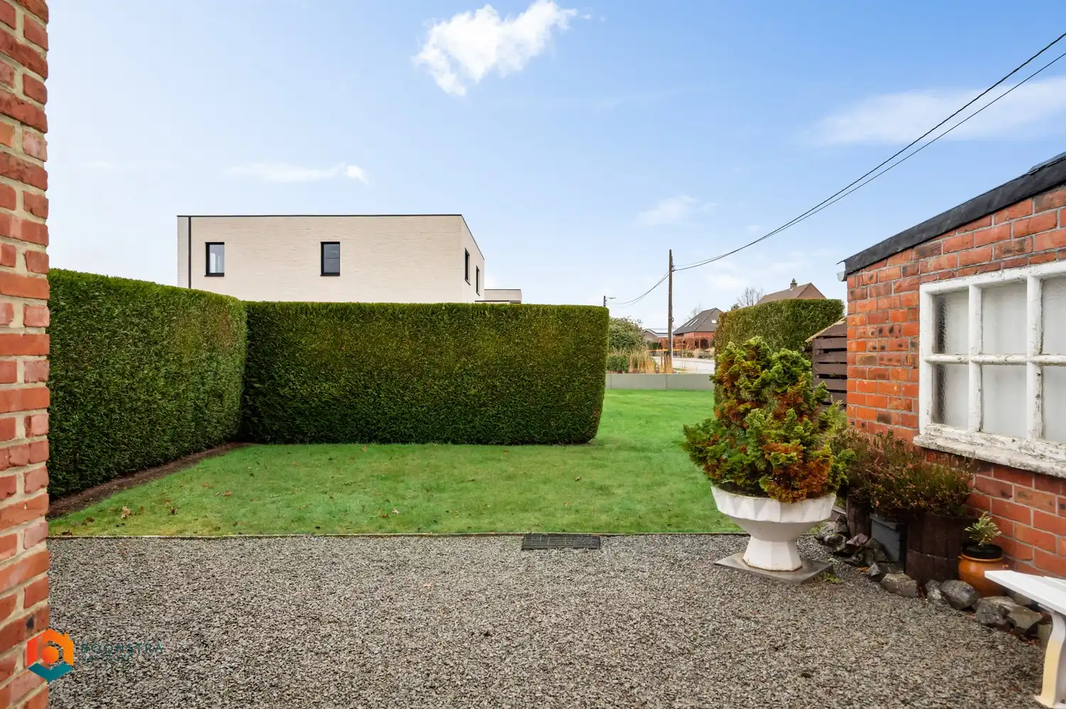 Te renoveren woning met 3 slpkrs en tuin nabij centrum Beerzel foto 7