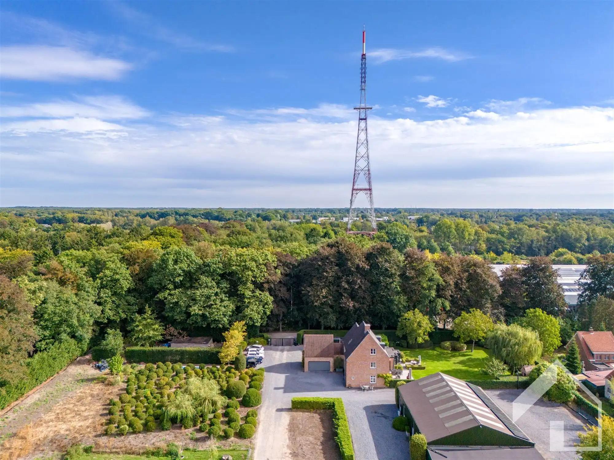 Exclusieve villa met loods, prachtige tuin en topafwerking op ruim 7.400 m²  foto 52