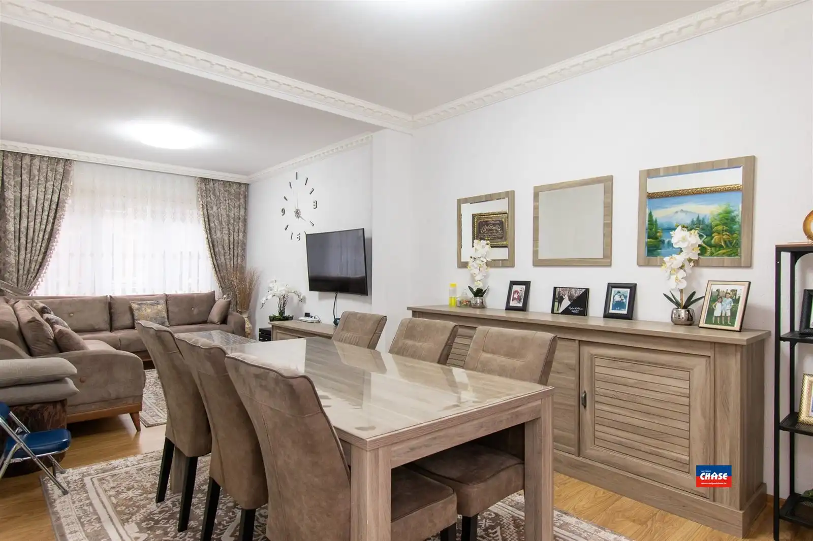Instapklare rijwoning met vier slaapkamers en twee badkamers foto 5