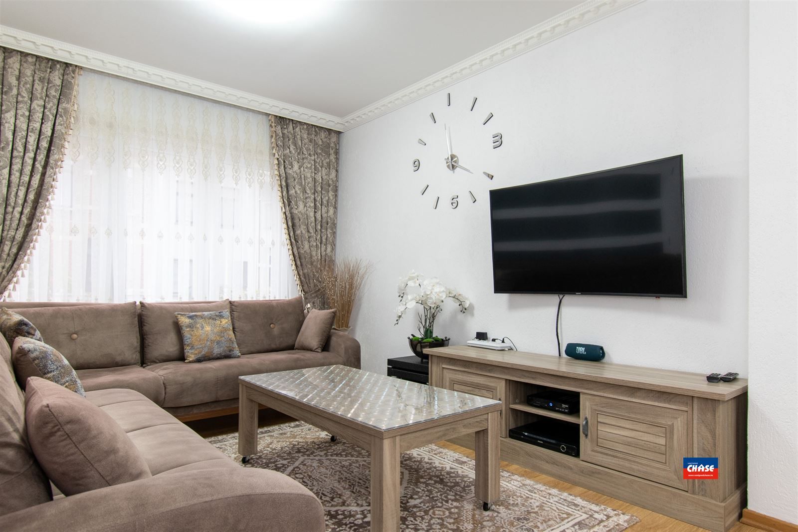 Instapklare rijwoning met vier slaapkamers en twee badkamers foto 5