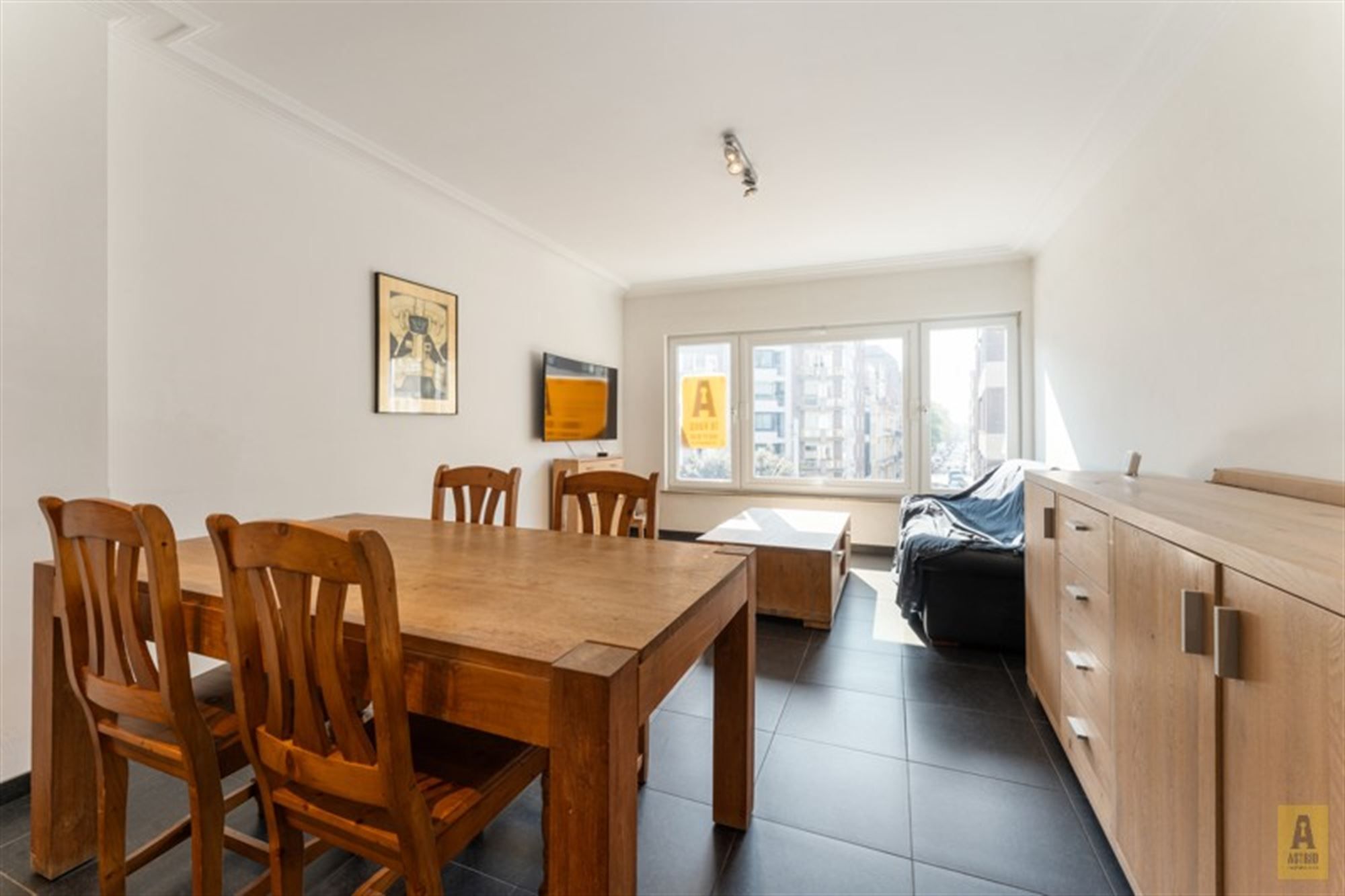 Instapklaar zonnig appartement in centrum en vlak aan de dijk! foto 8