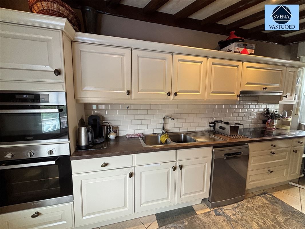 3-GEVELWONING MET 4 SLAAPKAMERS EN TUIN foto 4