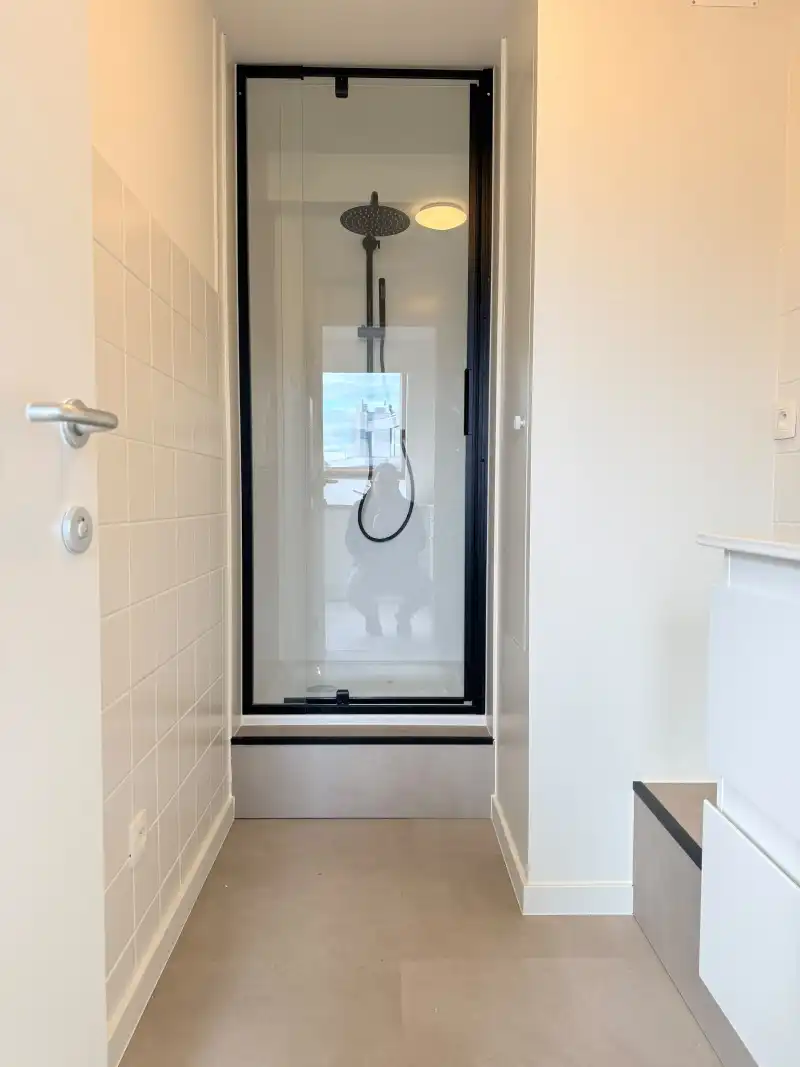 Interessante investeringsopportuniteit ( ook om zelf te bewonen )  in hartje Hasselt –  100 % vernieuwde duplex foto 3