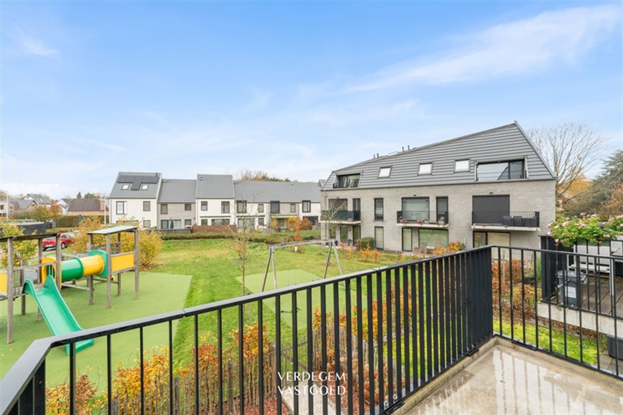 Zeer rustig gelegen appartement op de 1ste verdieping met 2+1 slaapkamers en 2 autostaanplaatsen foto 14