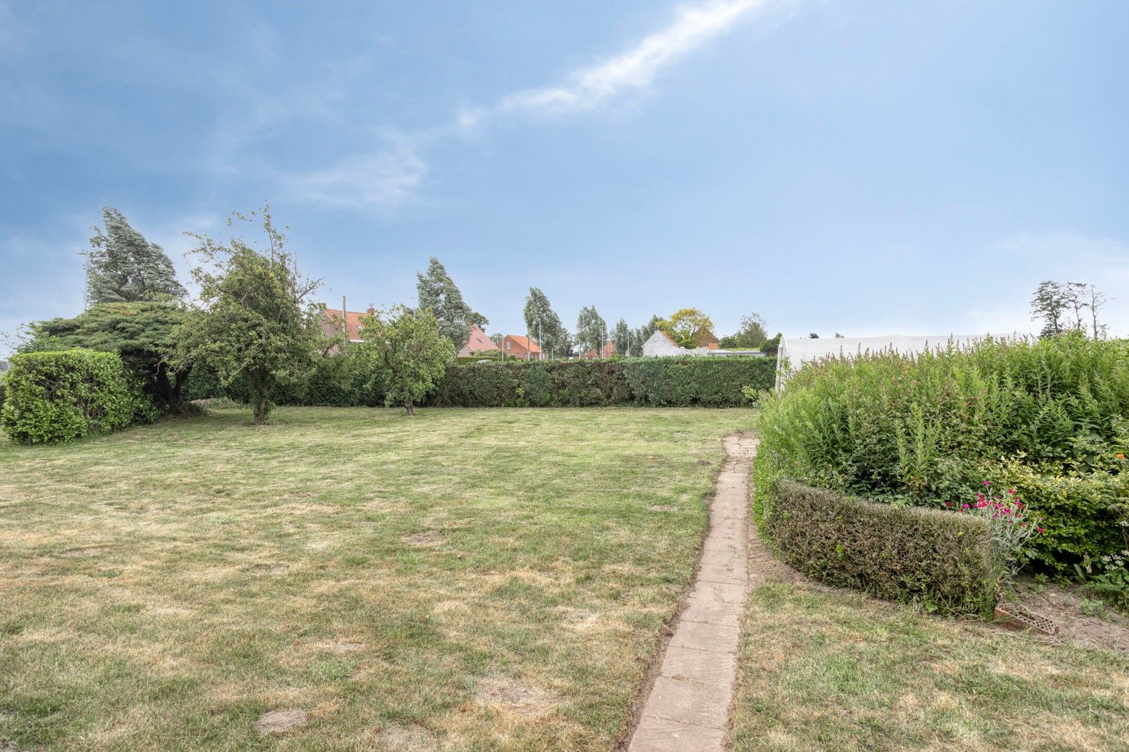Alleenstaande woning met grote tuin en weiland op 3.846 m² foto 20