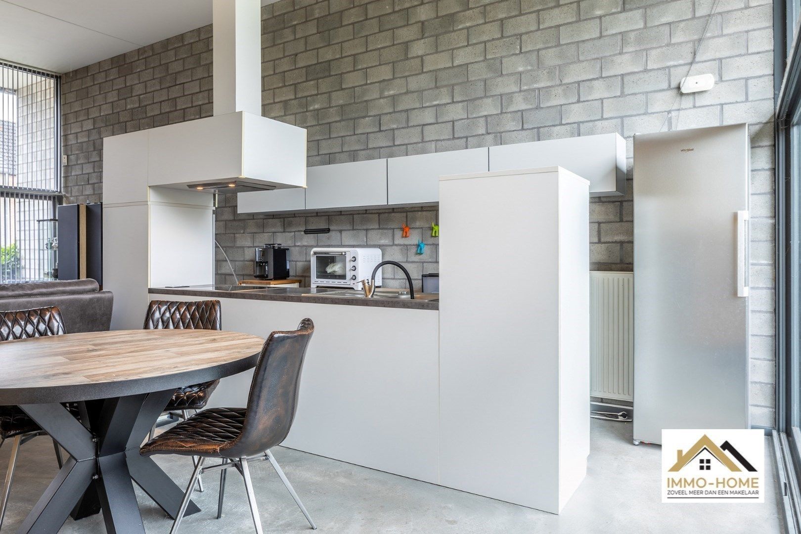 Moderne, strakke woning met mogelijk 3de Slaapkamer!  foto 5