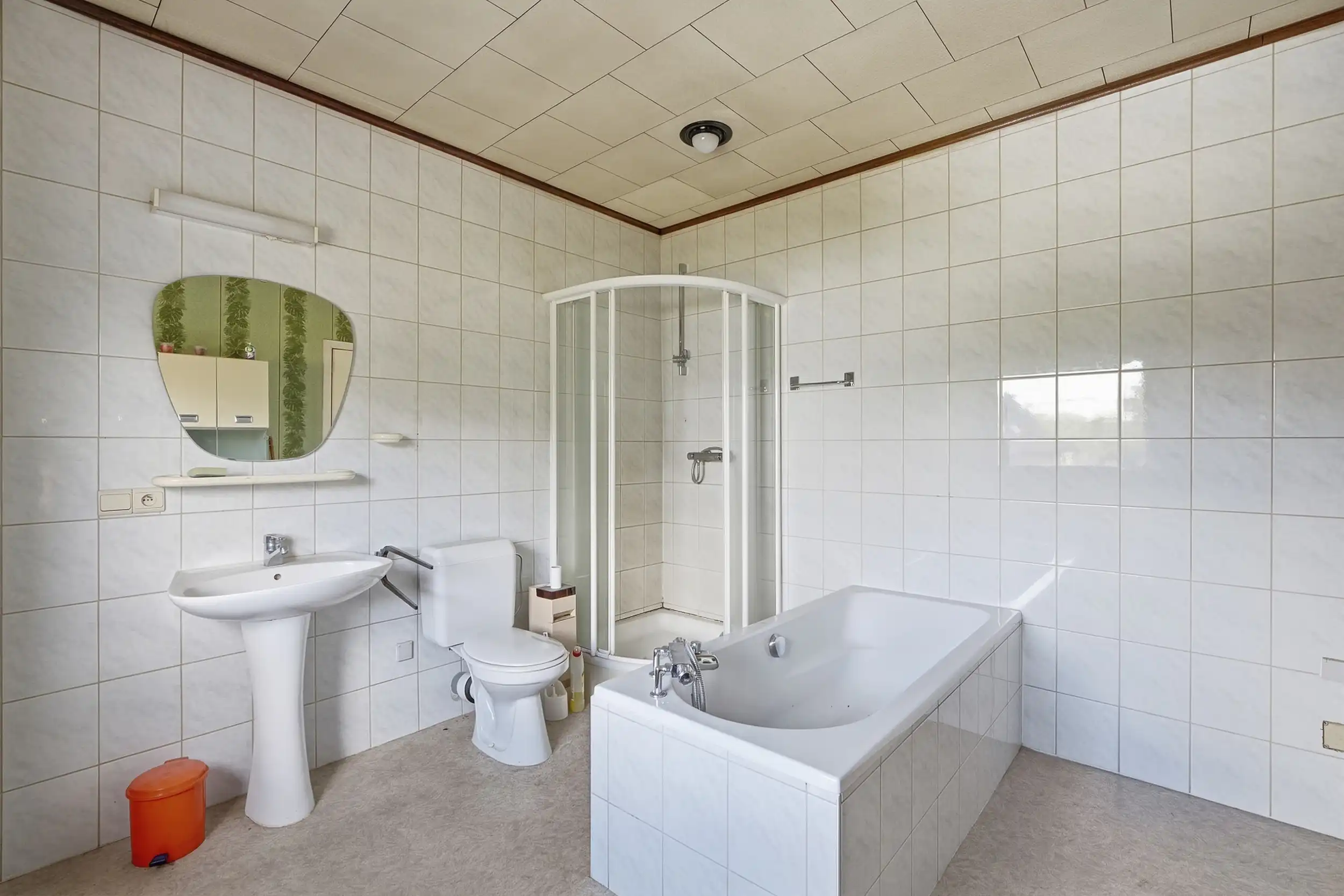 Te renoveren woning met tal van mogelijkheden foto 26