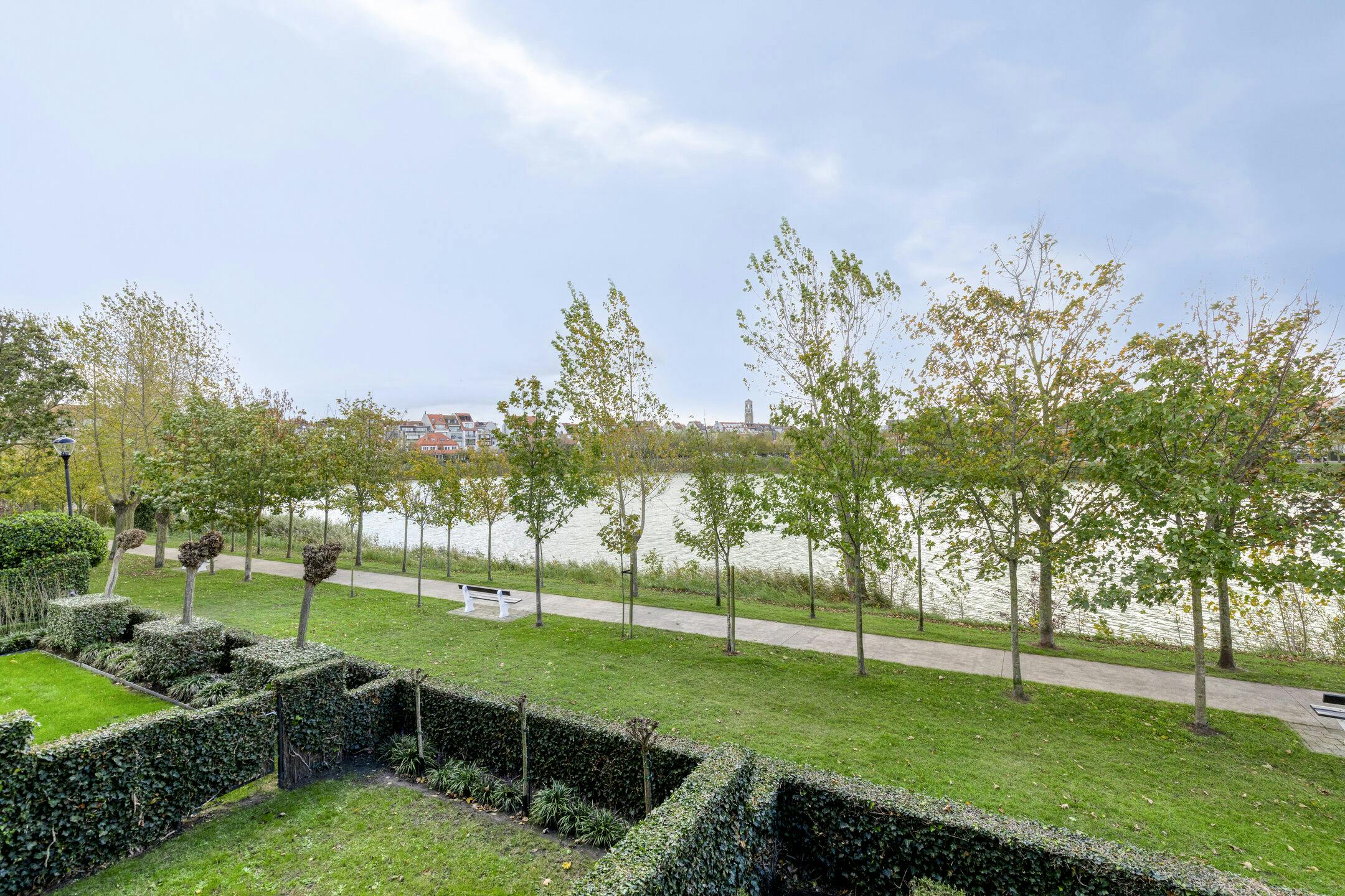 Appartement te koop met zicht op het Zegemeer te Knokke foto 12