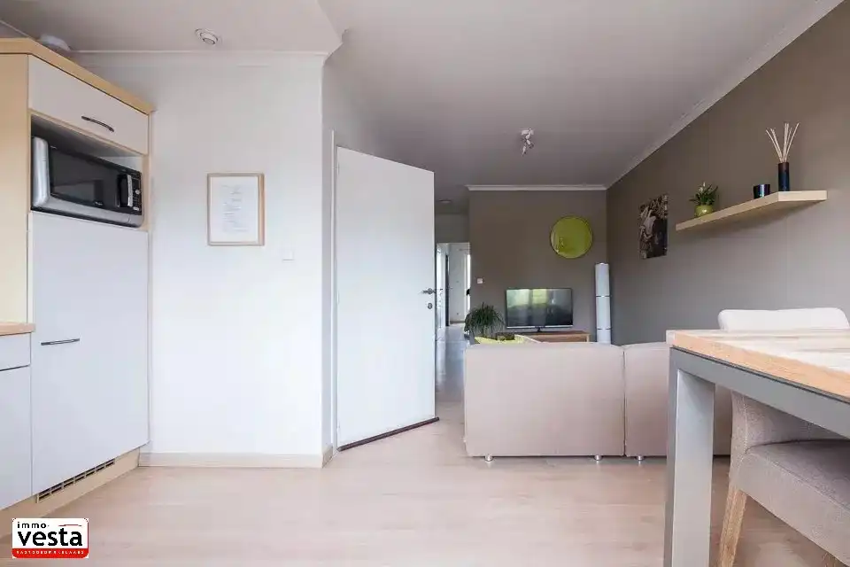 Eénslaapkamerappartement in centrum Sint-Truiden foto 6