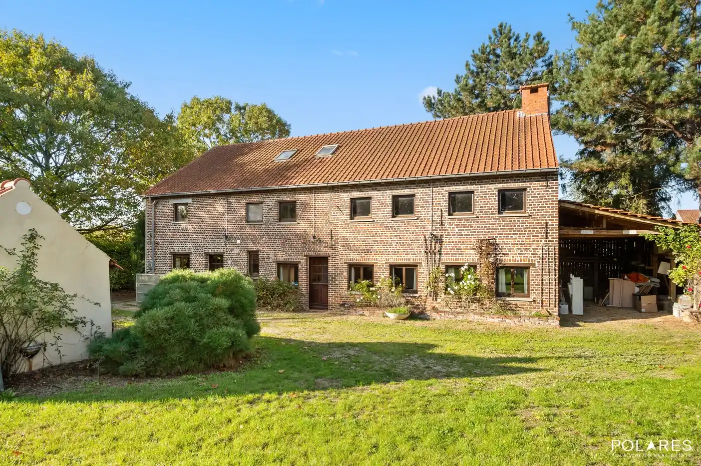 Hoofdfoto van de publicatie: Karaktervolle hoeve uit 1899 op bijna 38 are in Kortrijk-Dutsel