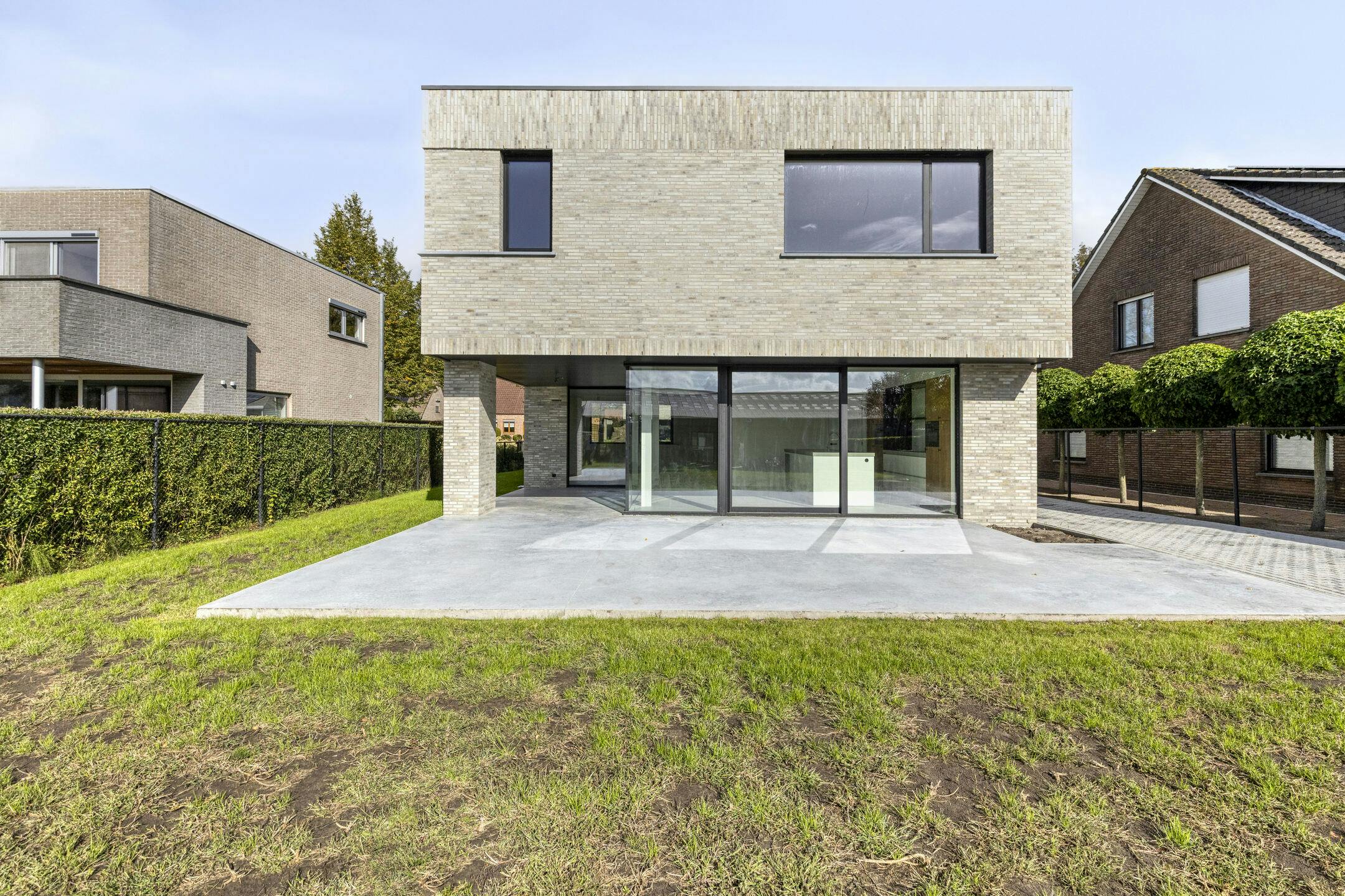 Moderne nieuwbouwwoning met 4 slaapkamers in Kalmthout te koop! foto 2