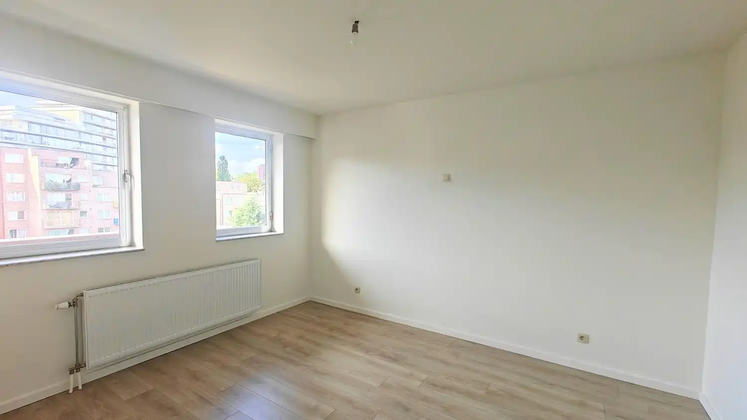 Gerenoveerd 1-slaapkamerappartement met terras op de 6de verdieping foto 5