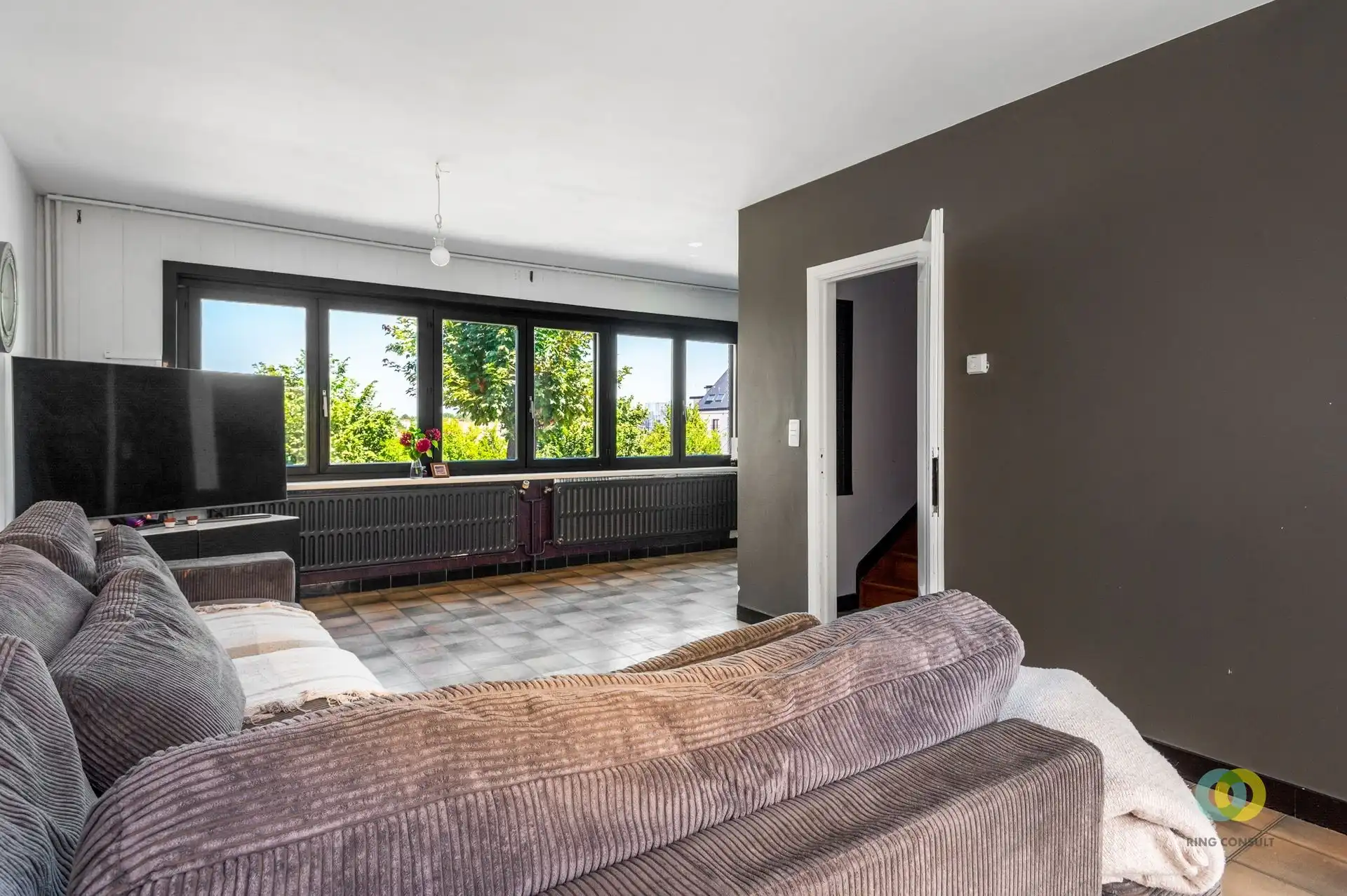Bel-etagewoning met garage en tuin foto 3