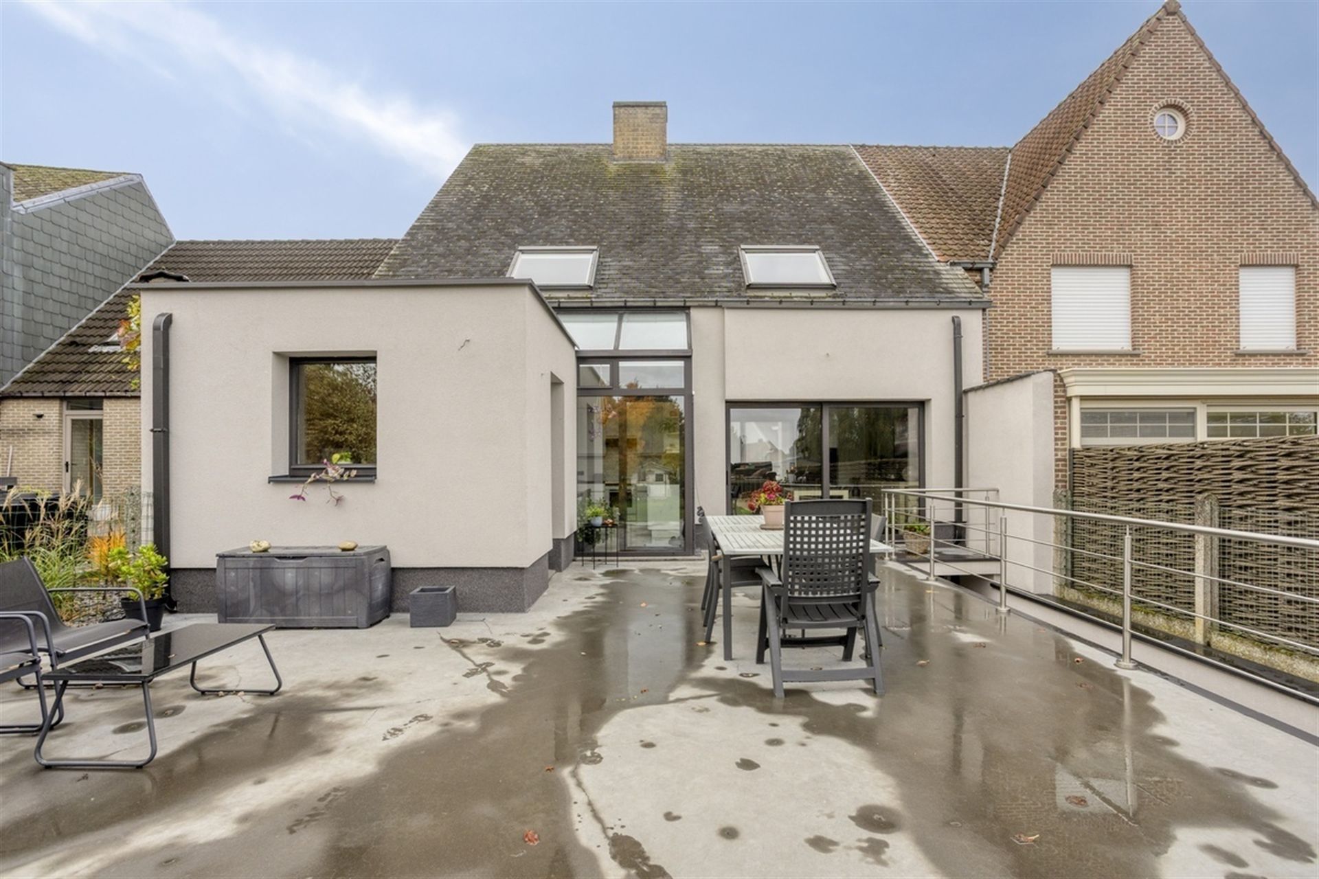 Riante Woning met 4 Slaapkamers foto 24
