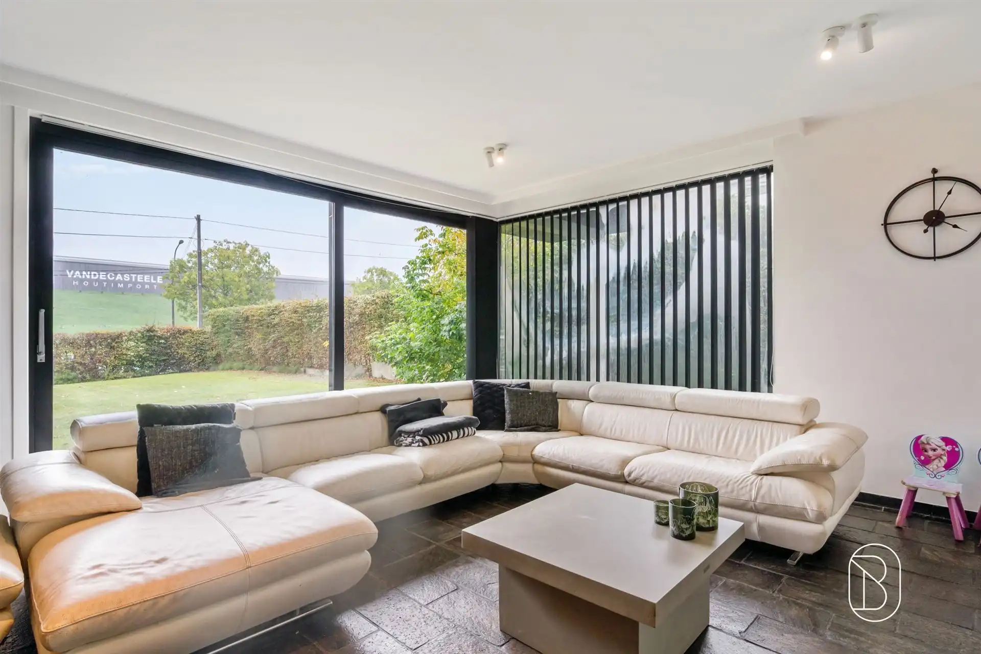 Villa met 3 slk en praktijkruimte in volle privacy foto 10