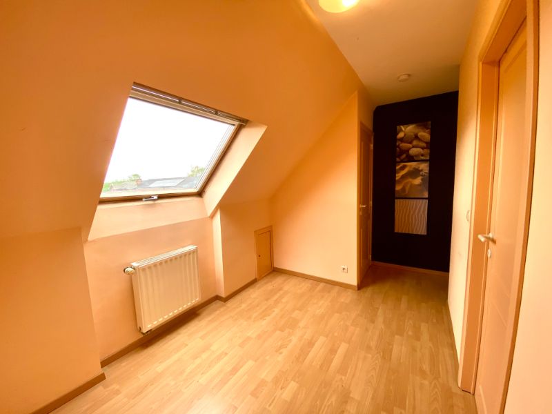 Rustig gelegen duplex appartement met 2 slaapkamers en 2 garages foto 14