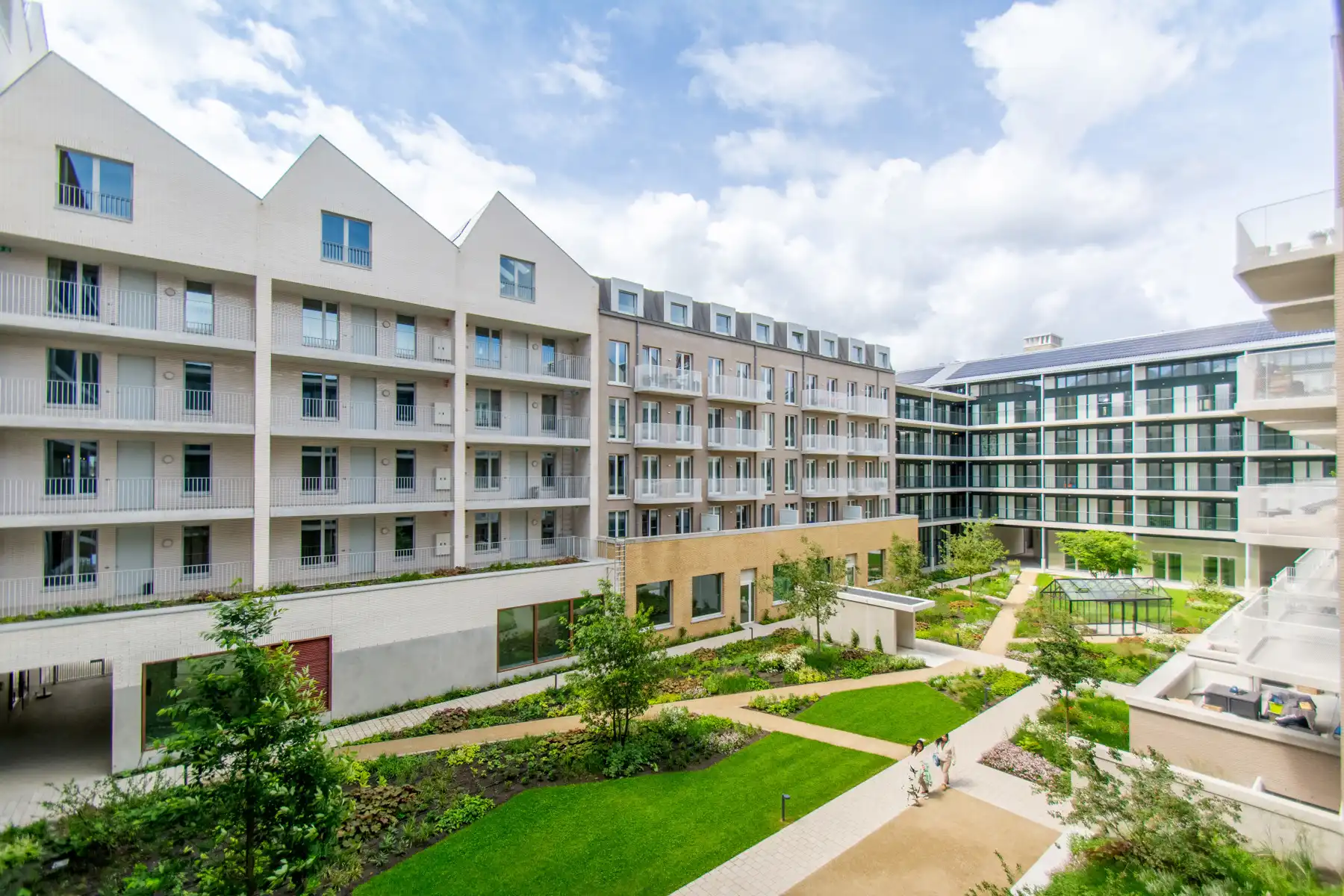 Prachtig modern en gemeubeld appartement met 2slpk en balkon foto 15