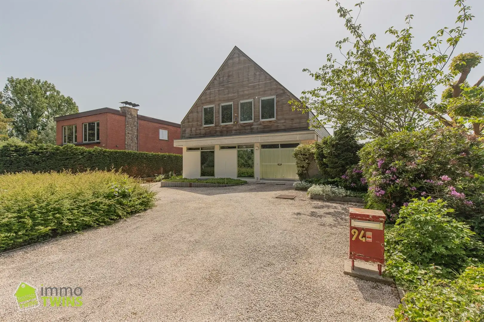 Prachtig villa gelegen aan de Schelde in Grembergen foto {{pictureIndex}}