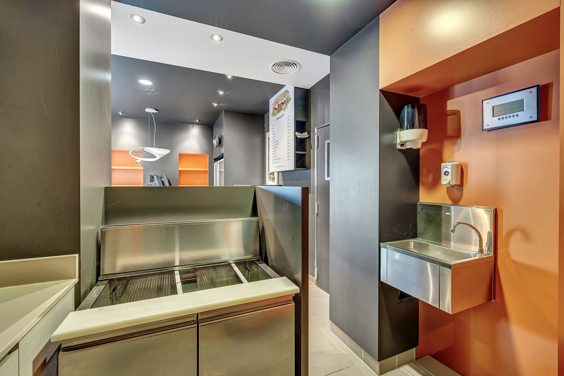 Unieke woning met oplsagplaats foto 18