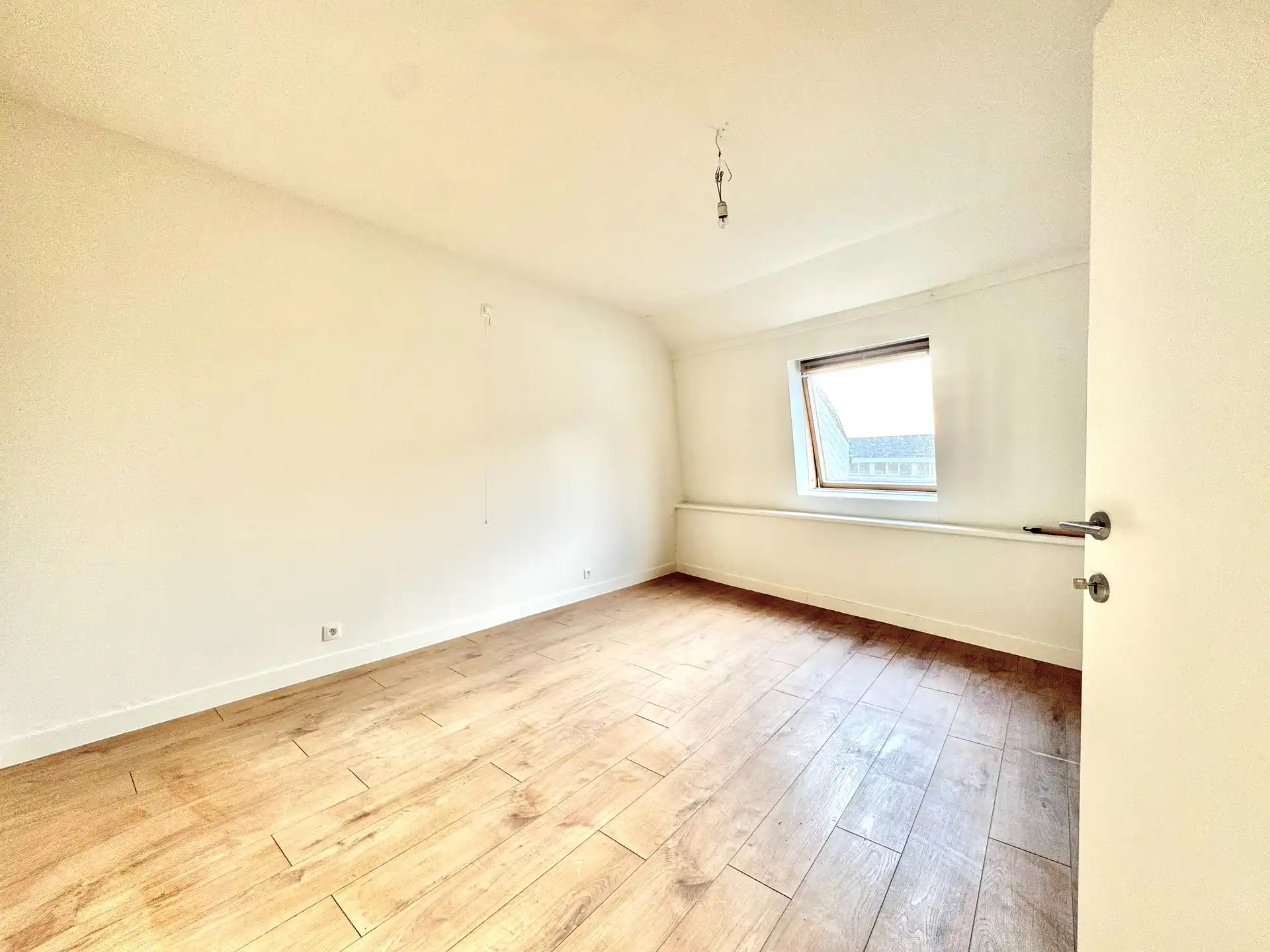 VOLLEDIG GERONOVEERDE WONING | 3 KAMERS | EPC B foto 25
