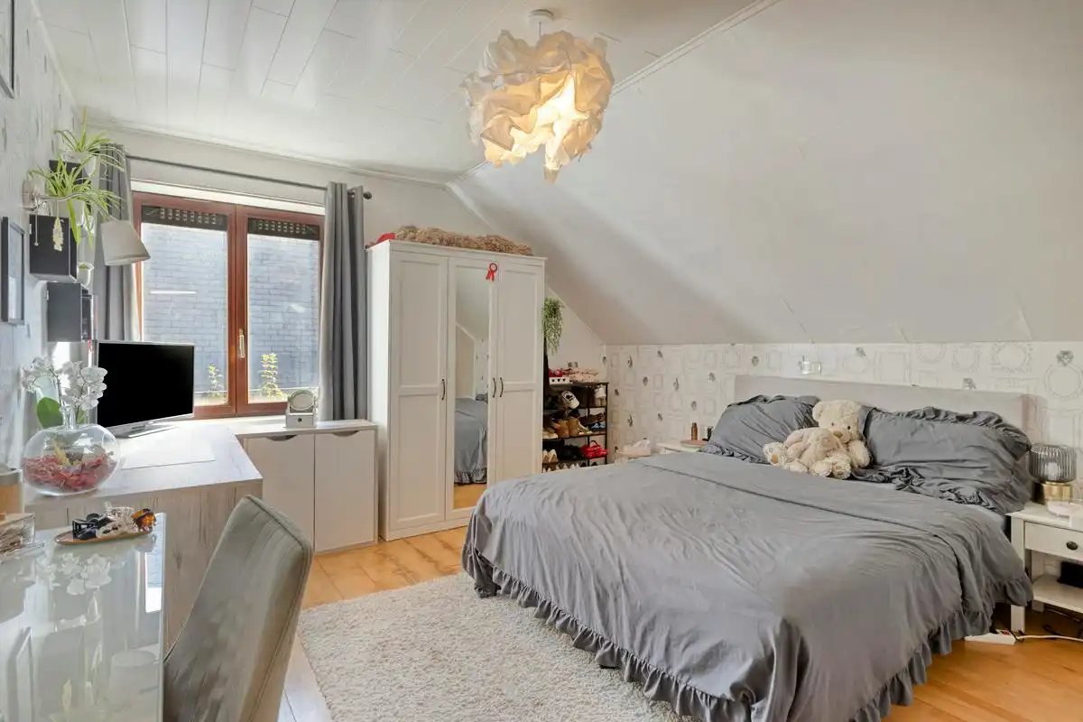 Instapklare villa te koop op een rustige ligging in Harelbeke! foto 15