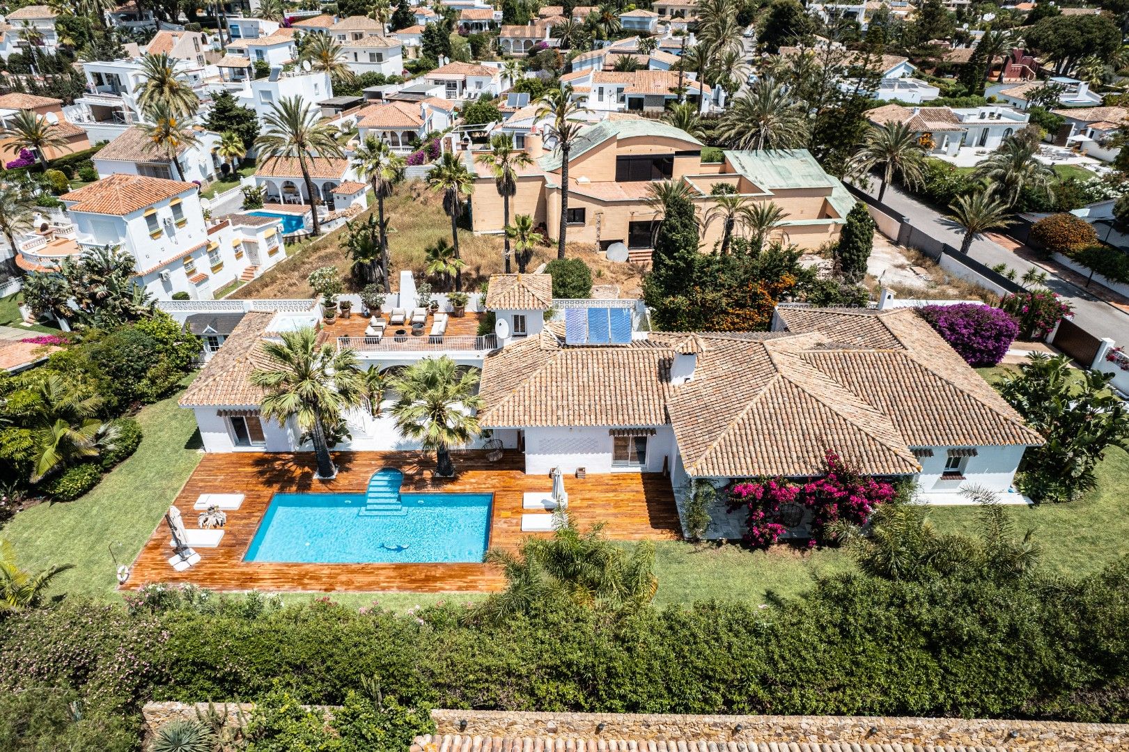 Charmante en gezellige villa vlakbij zee te Marbesa, Marbella Oost. foto 13