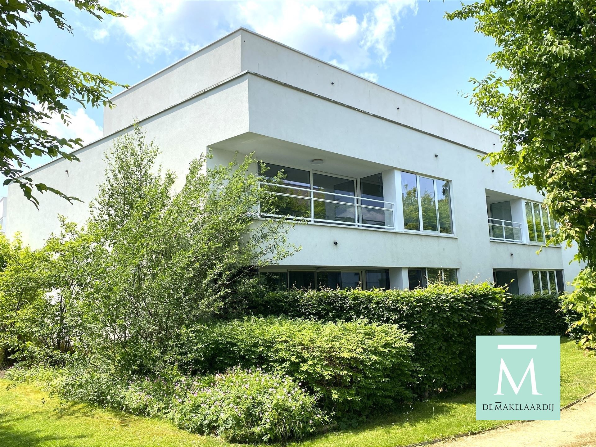 Appartement foto {{pictureIndex}}