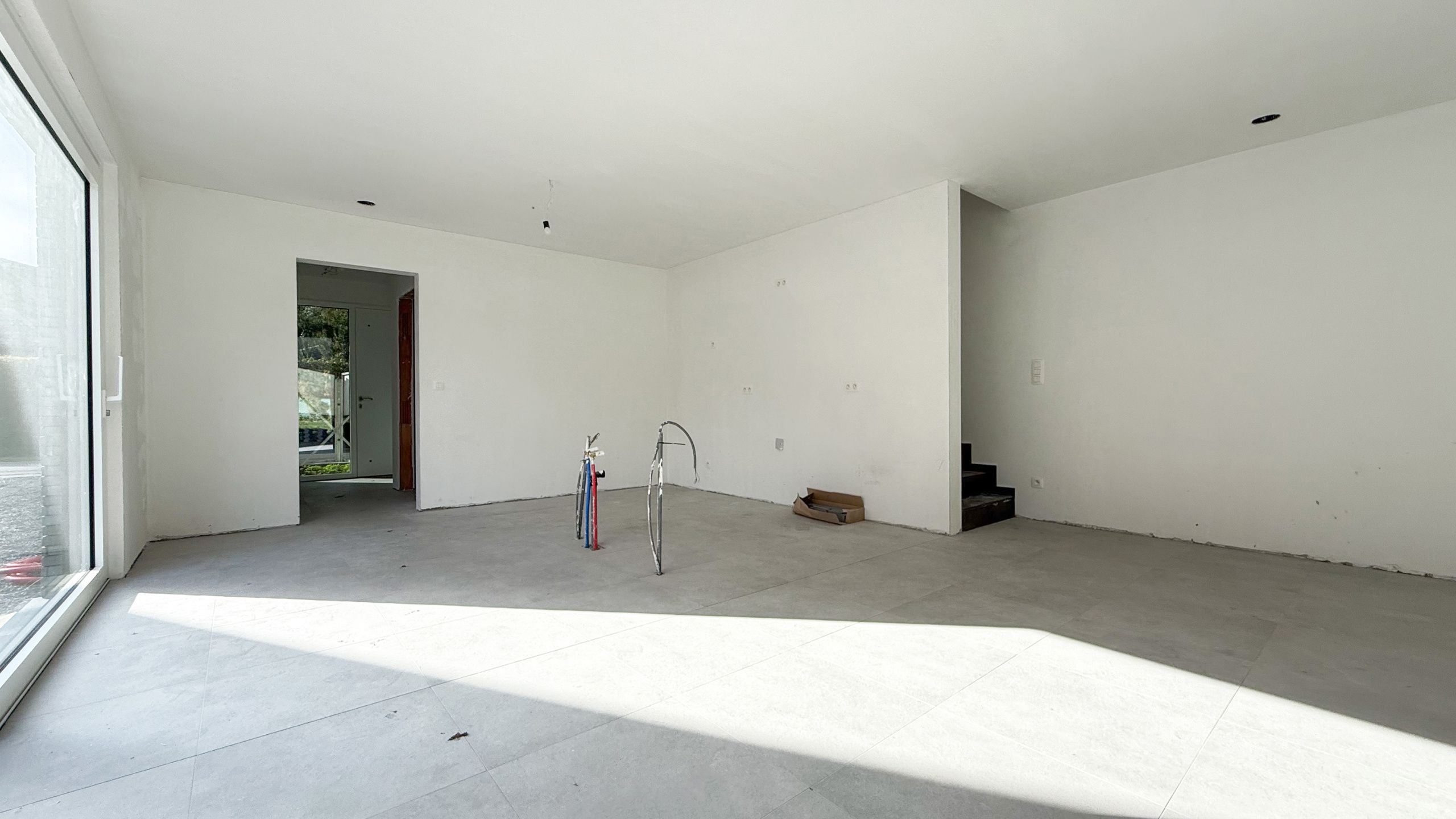 Nieuwbouwwoning (casco+) met 3 slpkms, terras en ruime tuin! foto 4