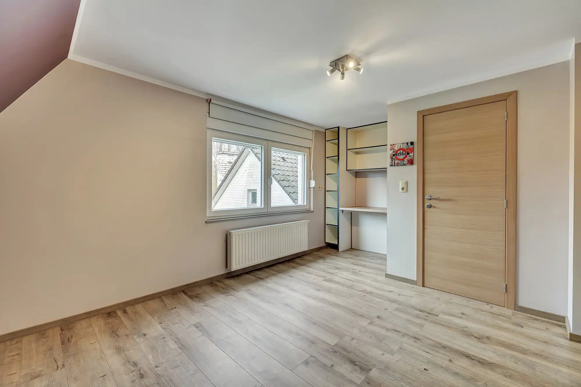 Instapklare woning met 2 (3) slaapkamers en tuin te Wambeek! foto 16