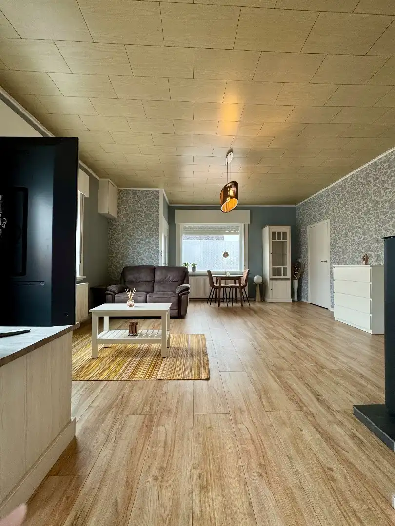 Te koop: ruime woning met onder andere slaapkamer en badkamer op het gelijkvloers.  foto 5