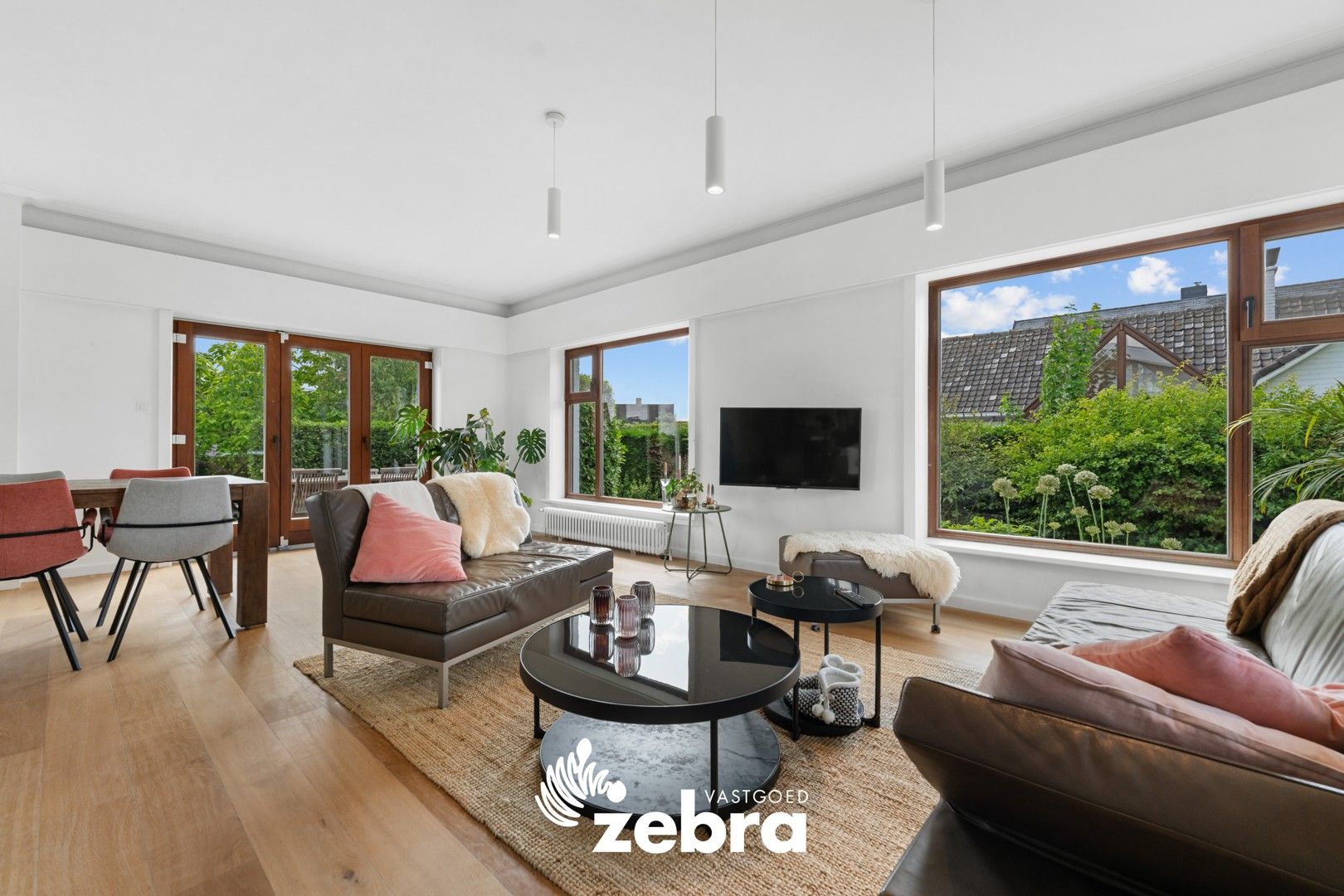 Instapklare villa met karakter op royaal perceel van 1392 m² nabij centrum Roeselare! foto 6