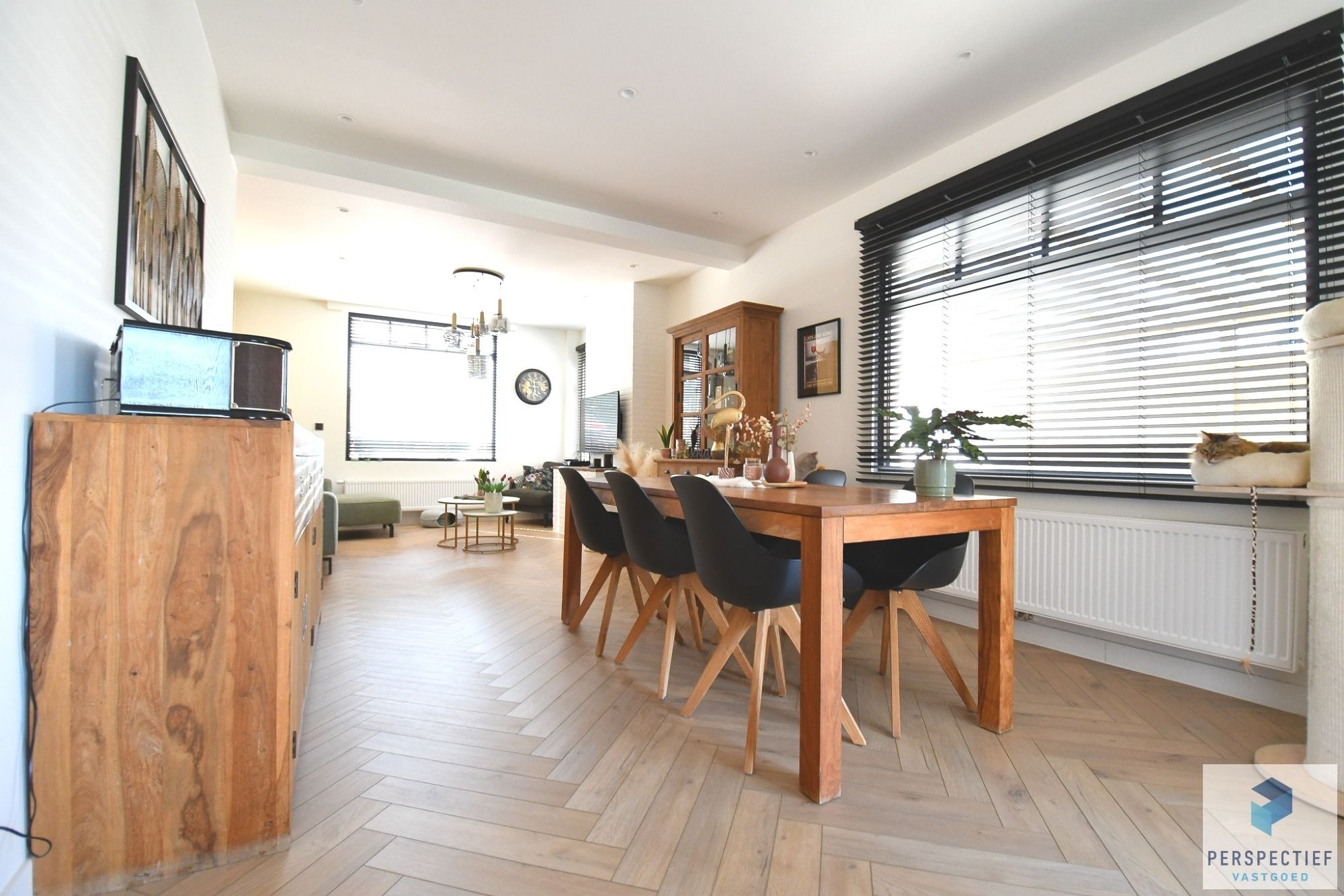 Charmante woning met 4 slaapkamers & grote tuin foto 8