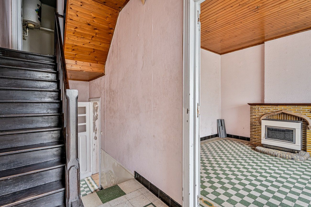 Twee te renoveren woningen onder 1 dak foto 5