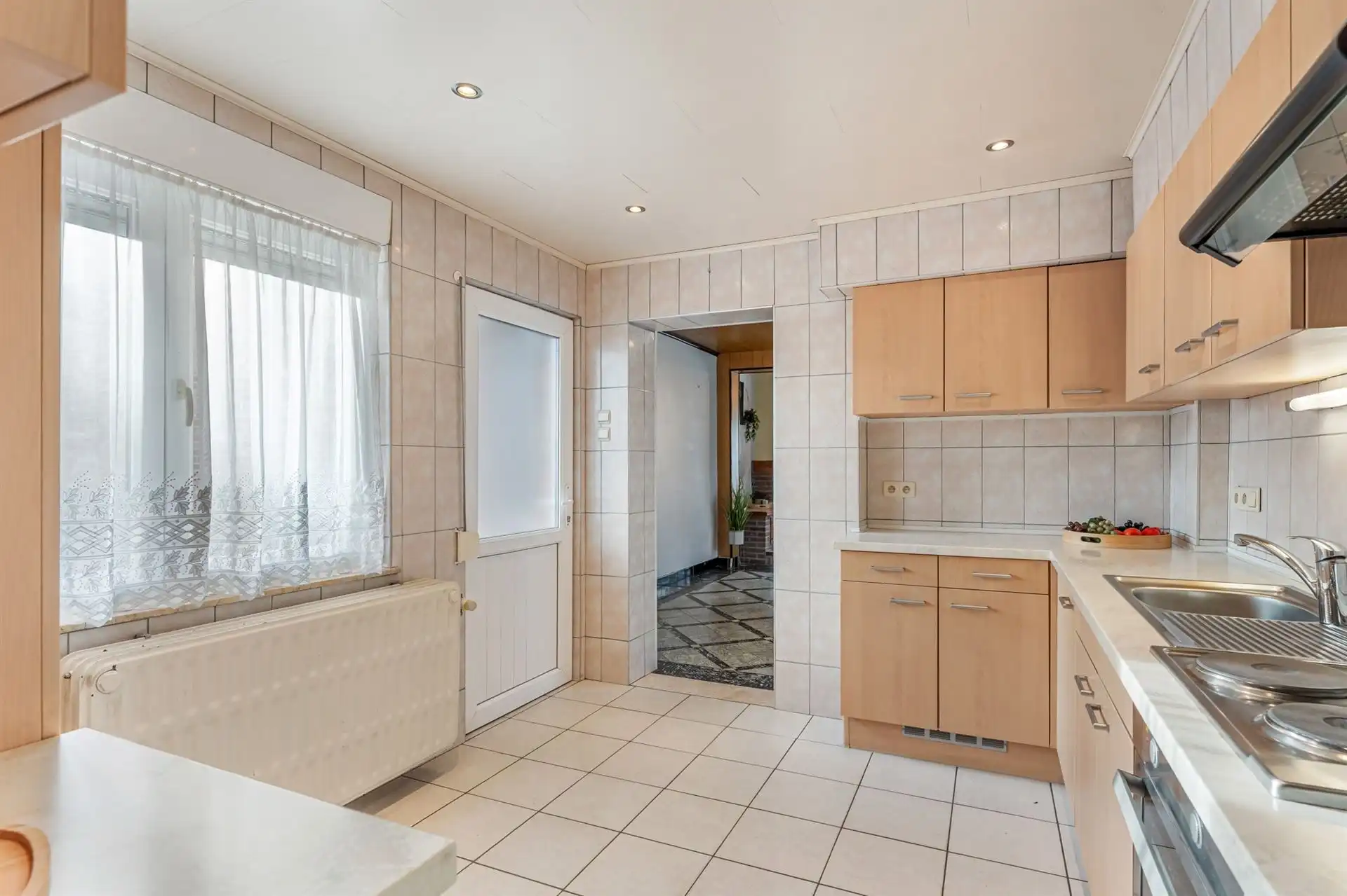 Eengezinswoning met tuin. foto 8