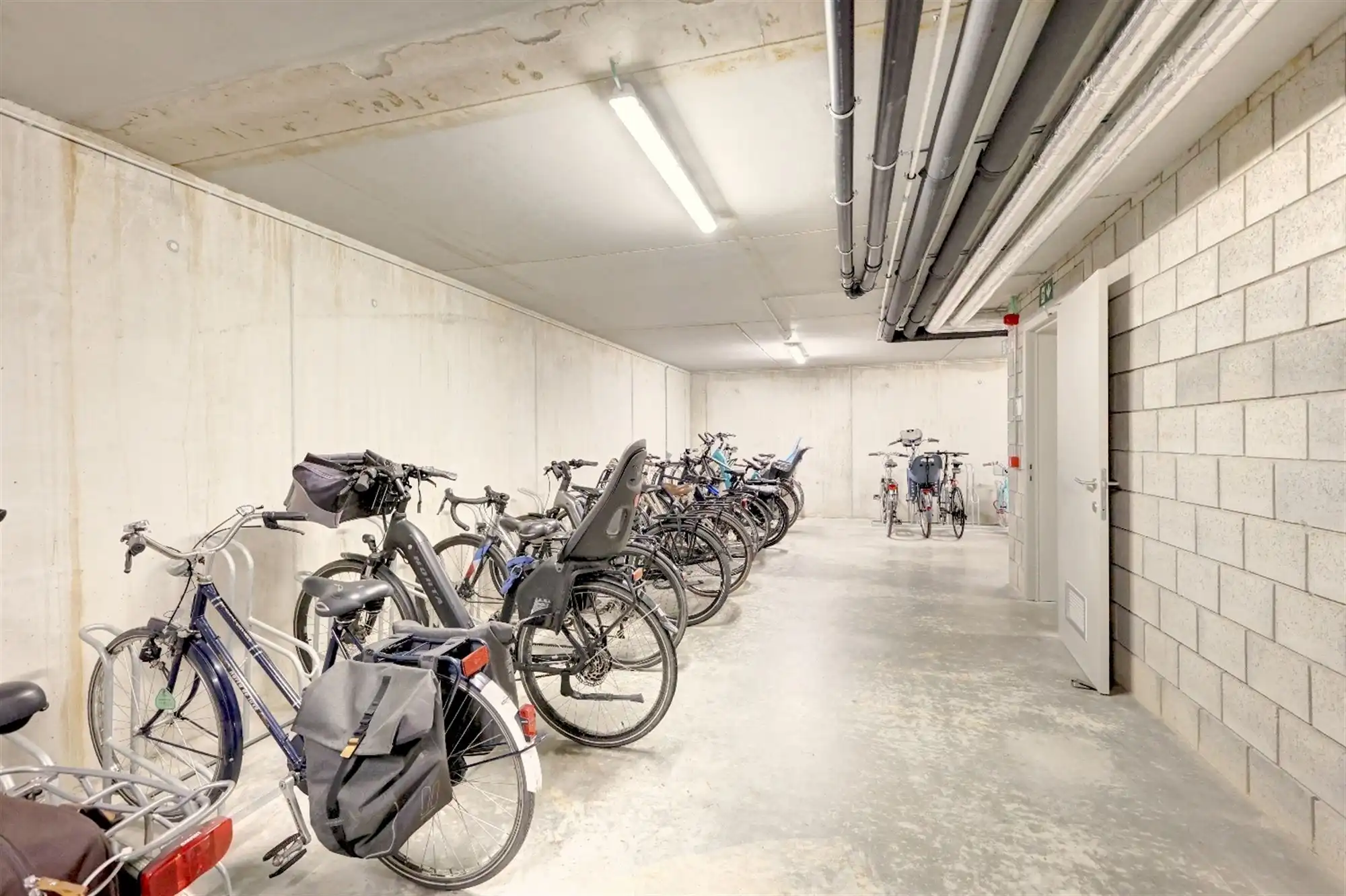 Recent gelijkvloers appartement met 2 slaapkamers en tuintje  foto 11