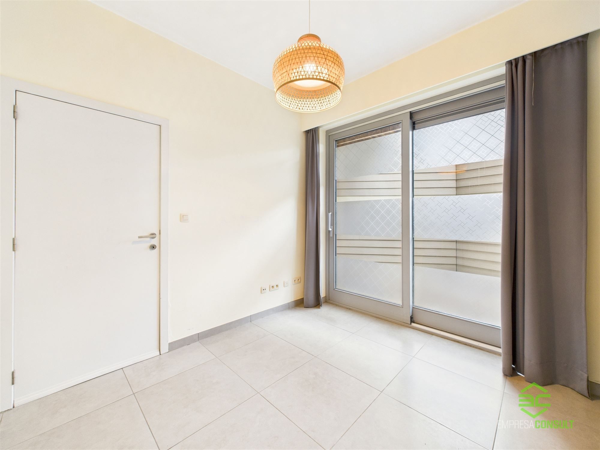 Interessant opbrengsteigendom met 4 app in het centrum! foto 11