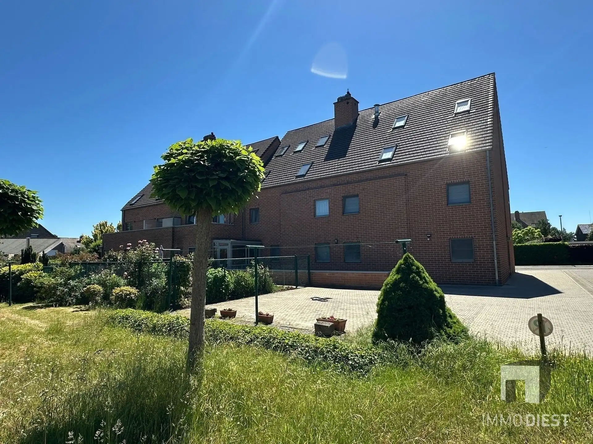Appartement met 2 slaapkamers, terras en parking in centrum Diest foto 25