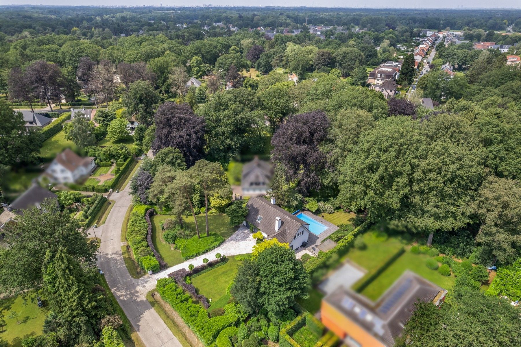 Luxueuze villa met 4 slaapkamers en verwarmd zwembad op een prachtig perceel van 2.100m² foto 17