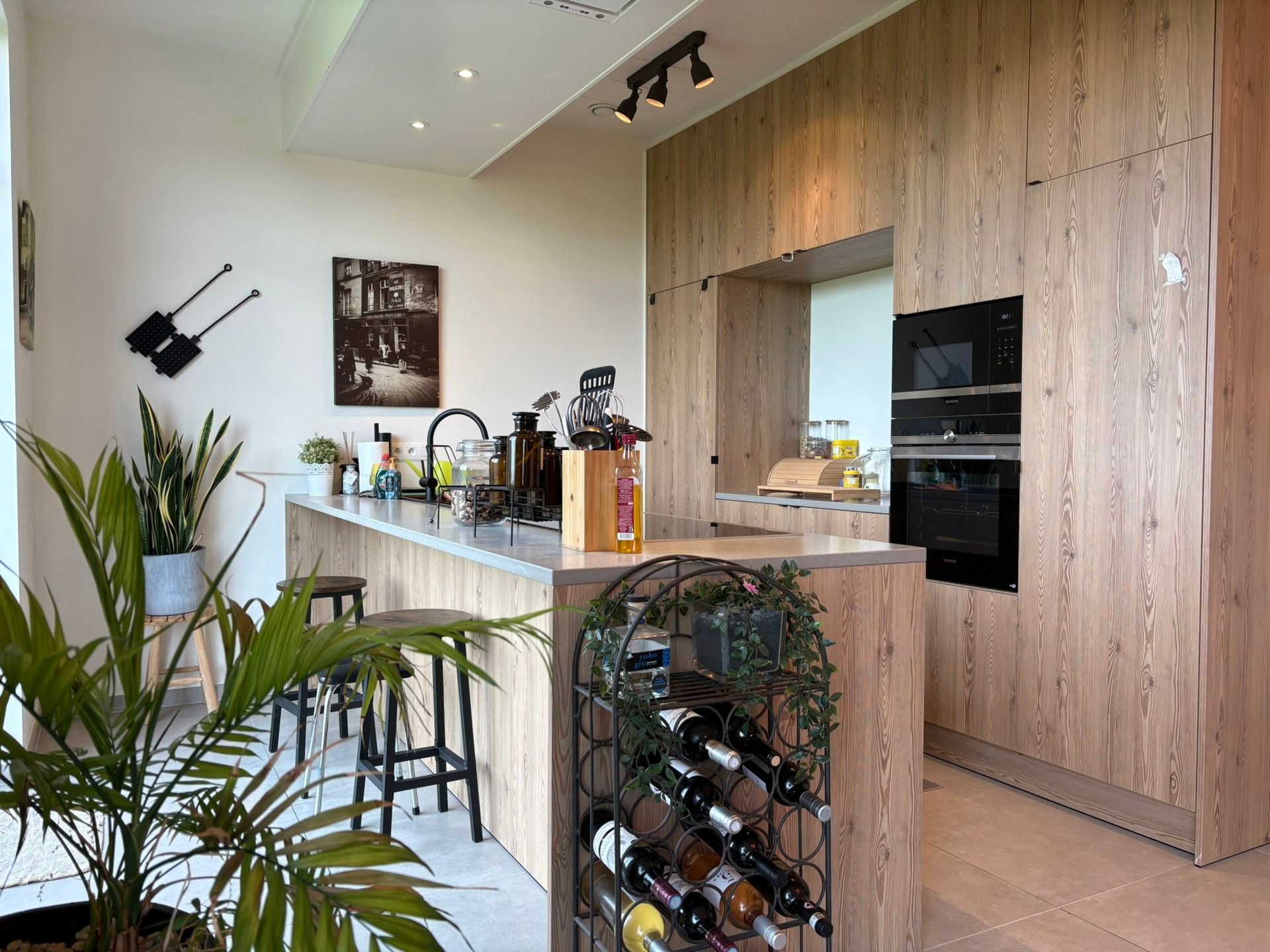 Prachtig en ruim appartement met uitzicht op Leiearm foto 5