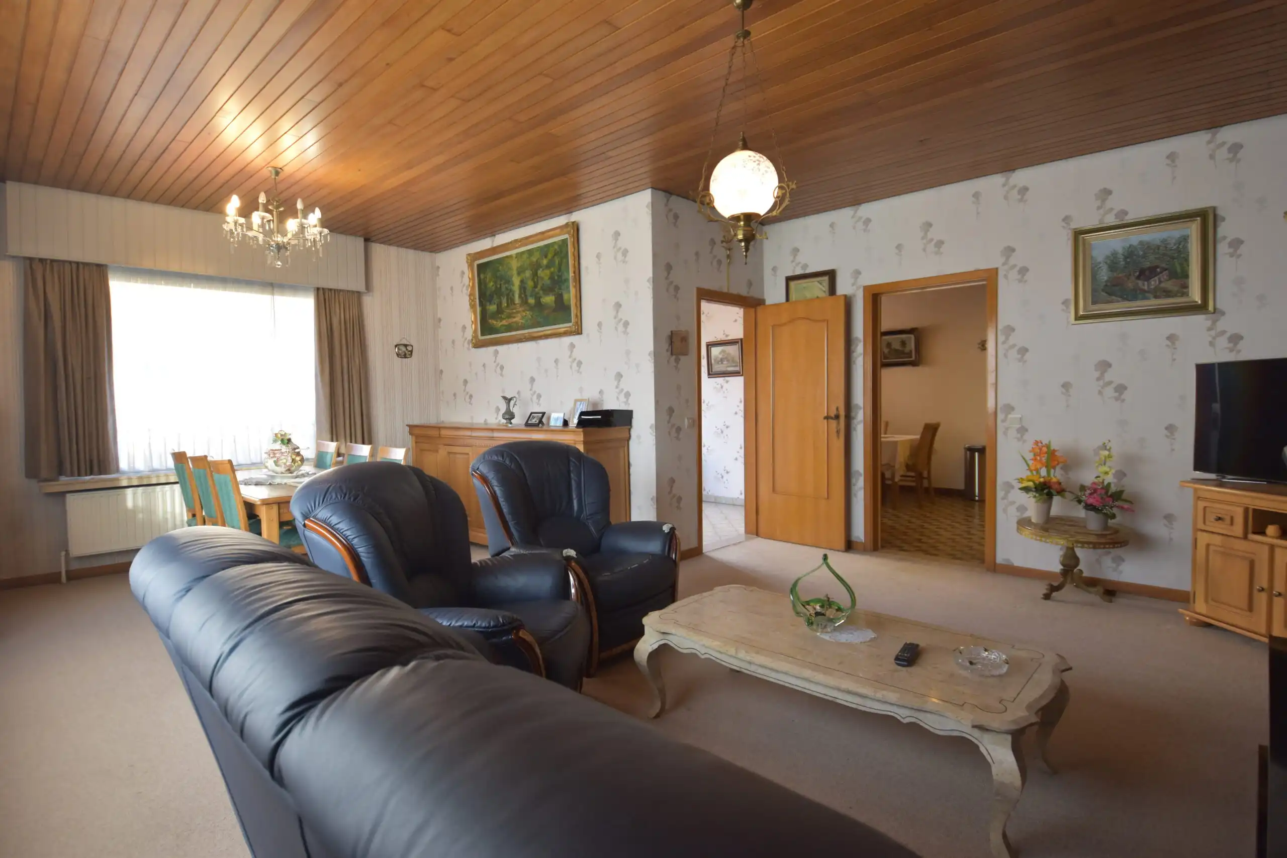 Landelijk gelegen bungalow met 3 slaapkamers en open zicht foto 12