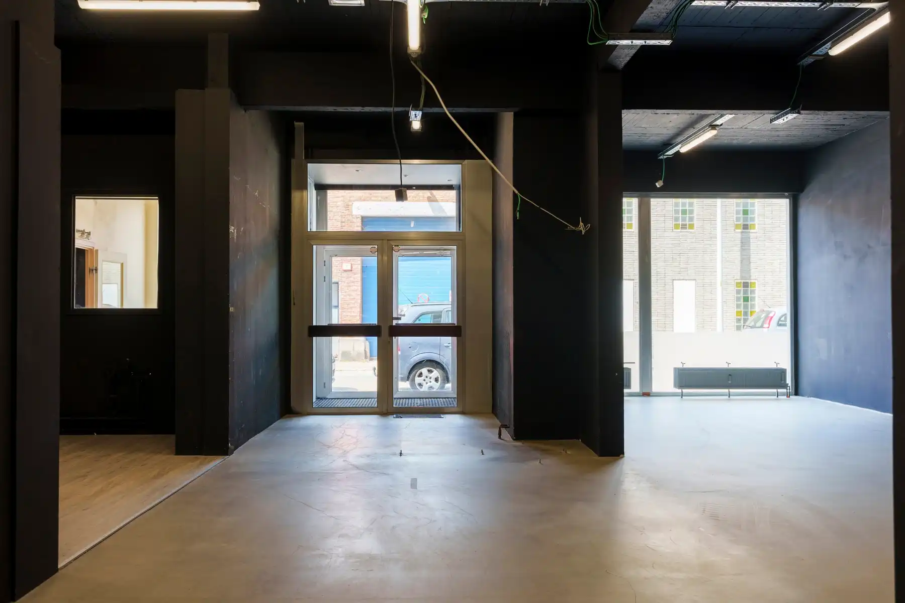 Veelzijdige commerciële ruimte met uitzonderlijke hoogte foto 13