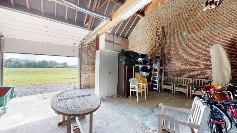 Hoeve van 300m² op 1 hectare 77 met achterliggende weiden foto 23