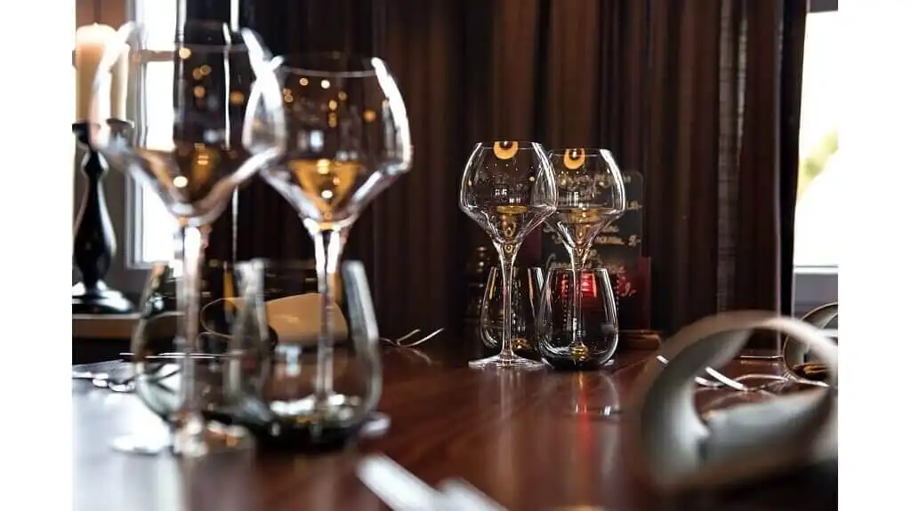 Overname restaurant met 2 terrassen + woongelegenheid in Brugse Ommeland foto 4