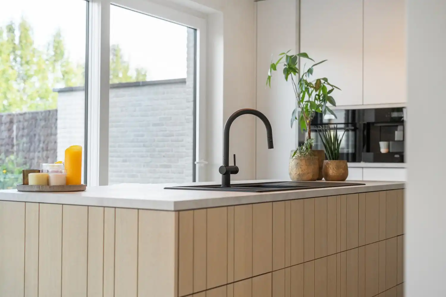 Exclusieve, recente nieuwbouwwoning met 5/6 slpks + tuin! foto 9