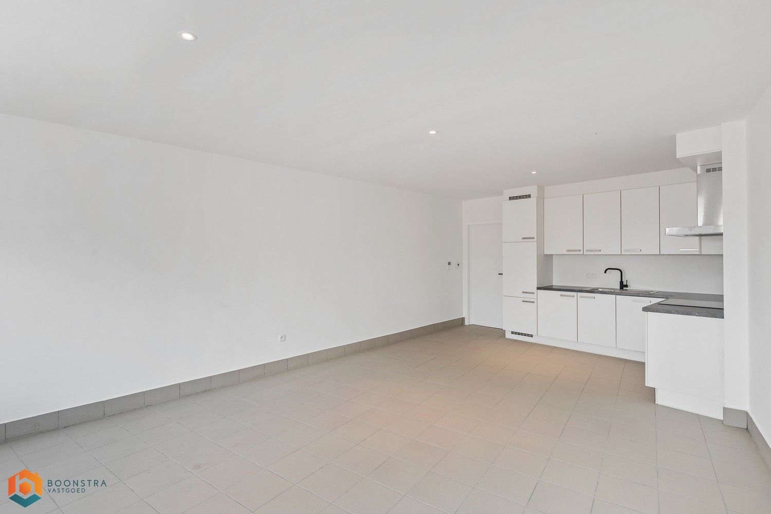 Lichtrijk appartement met 1 slpkr in het centrum van Schriek foto 7