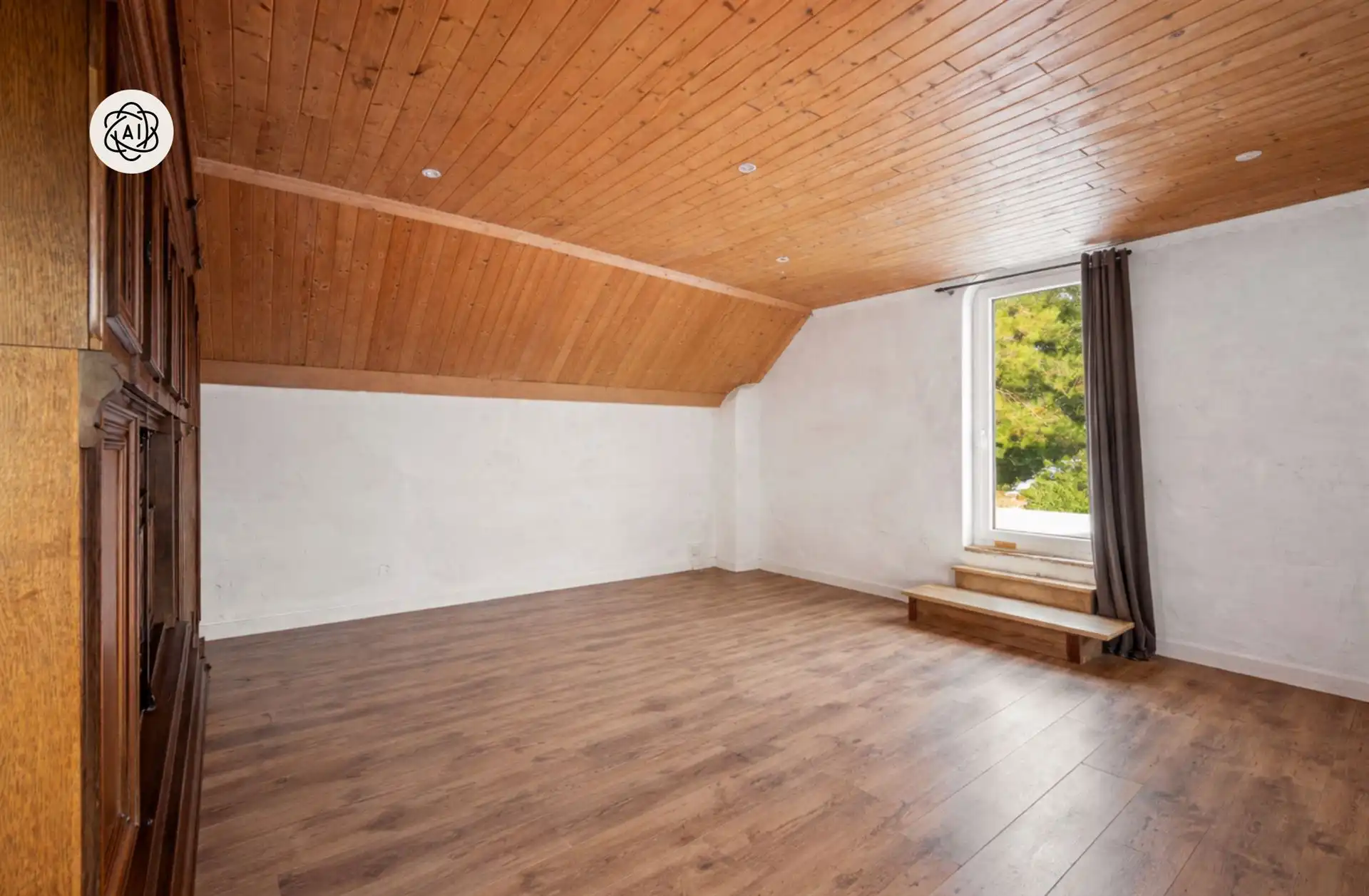 Grote karakterwoning met 5 slaapkamers en dakappartement. foto 15