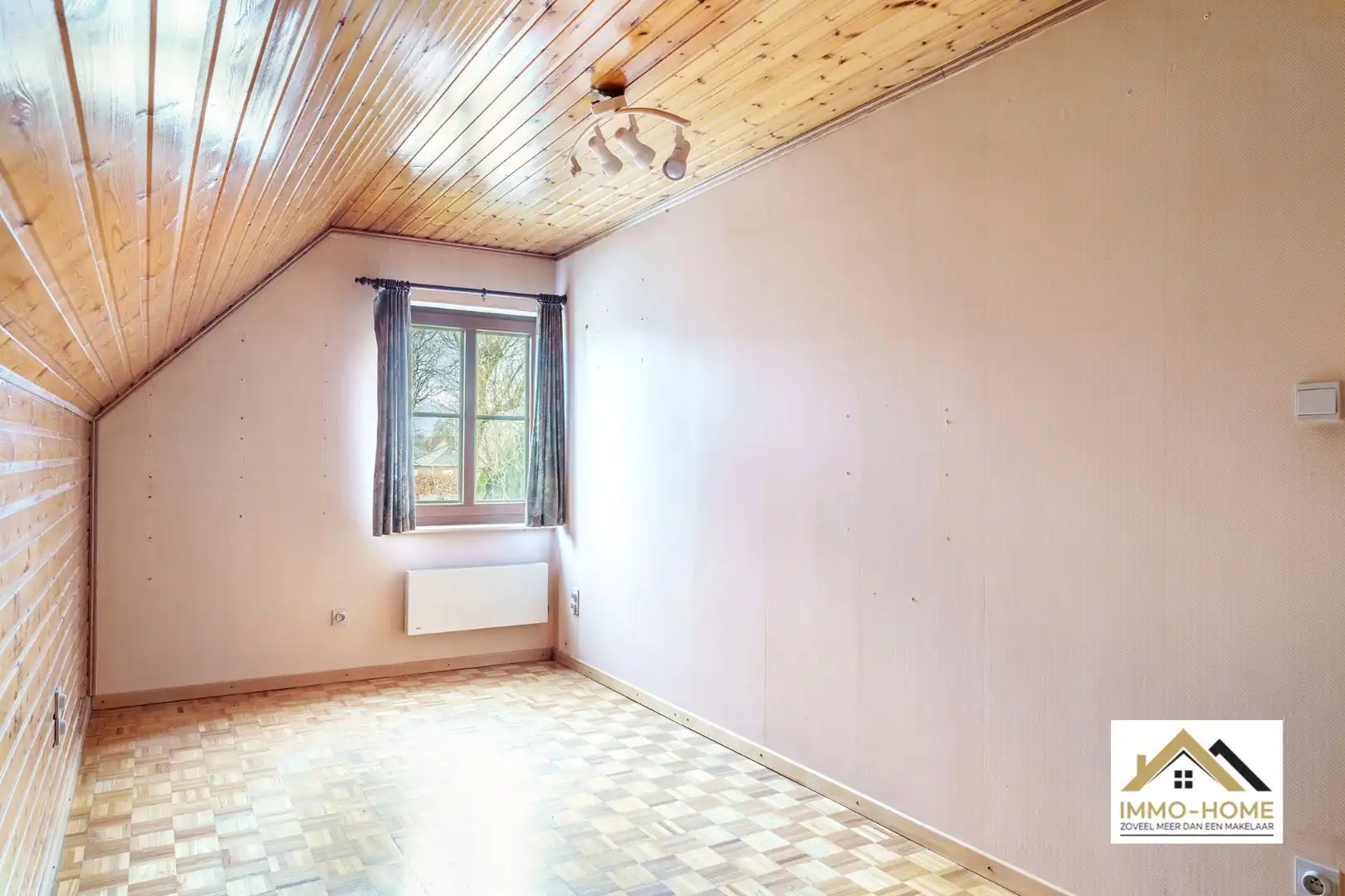 Vrijstaande woning in rustige woonwijk  foto 17